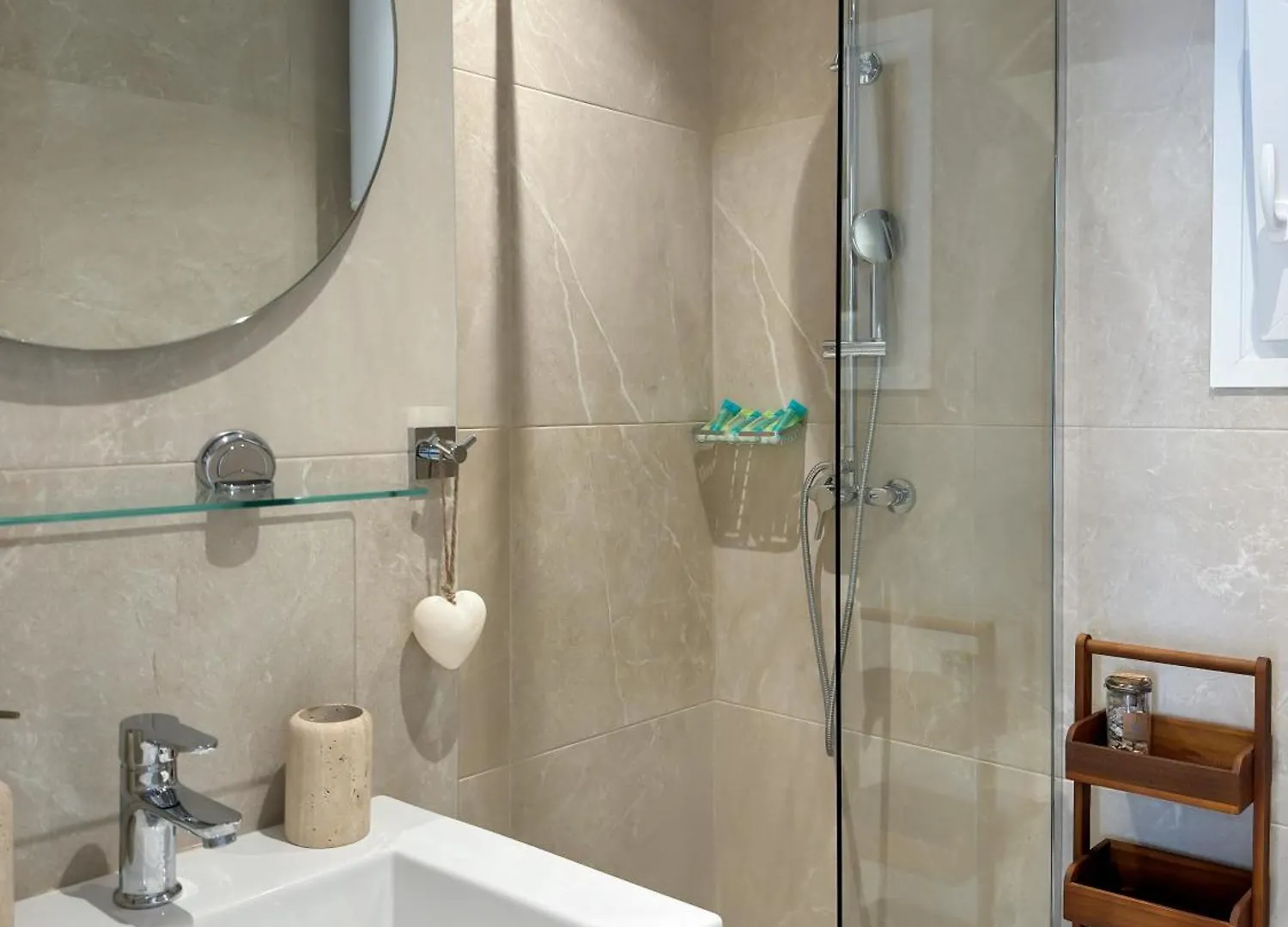 Luxury Downtown Apartment Guya Thessaloniki Greece
